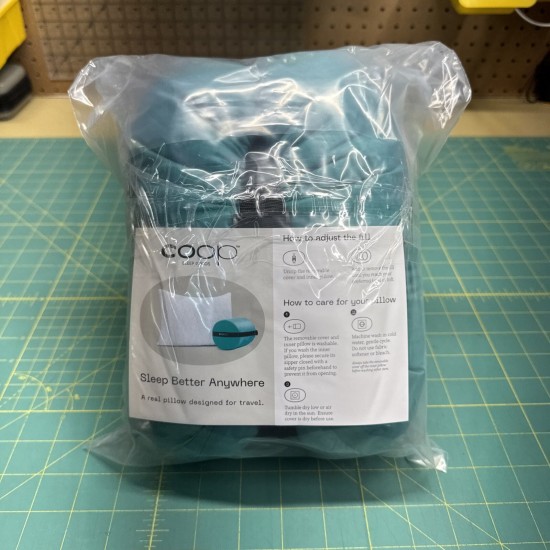 Almohada ajustable para camping de viaje Coop Home Goods espuma viscoelástica y microfibra NUEVA