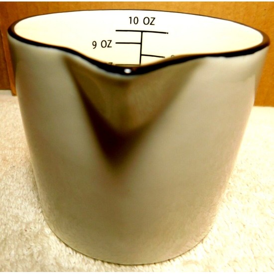 DG Home Goods ~ Cerámica blanca y negra hasta 10 oz. Taza medidora individual