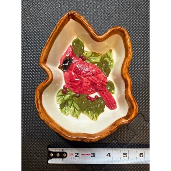 Cuenco de cerámica con forma de hoja Sonoma Home Goods Cardinal Bird