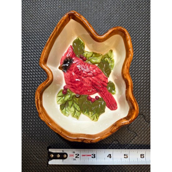 Cuenco de cerámica con forma de hoja Sonoma Home Goods Cardinal Bird