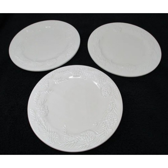 Juego de tres platos de piña blanca en relieve Sonoma Home Goods de 8