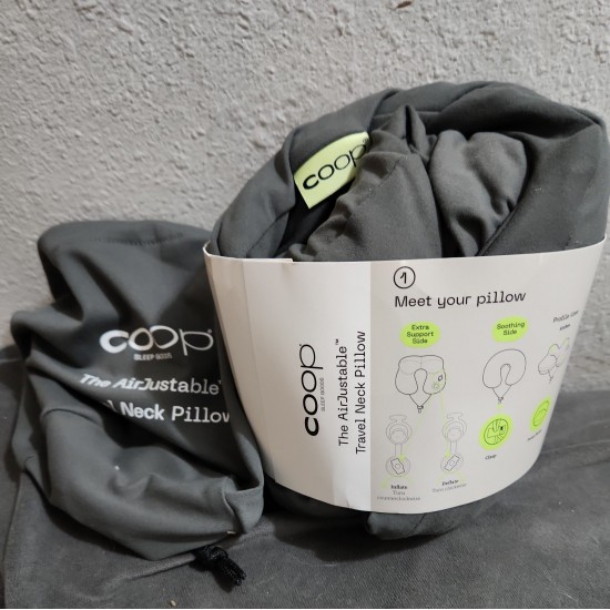 NUEVO Coop Home Goods AirJustable Viaje Cuello Almohada Inflable Ajustable Compacto